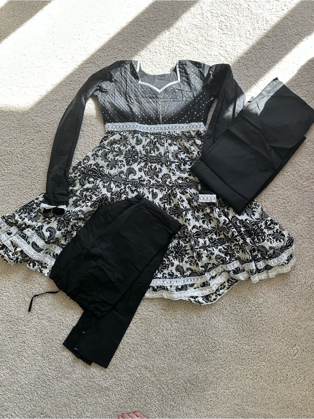 Black & White Printed Long-Sleeve Women's Kurta Set